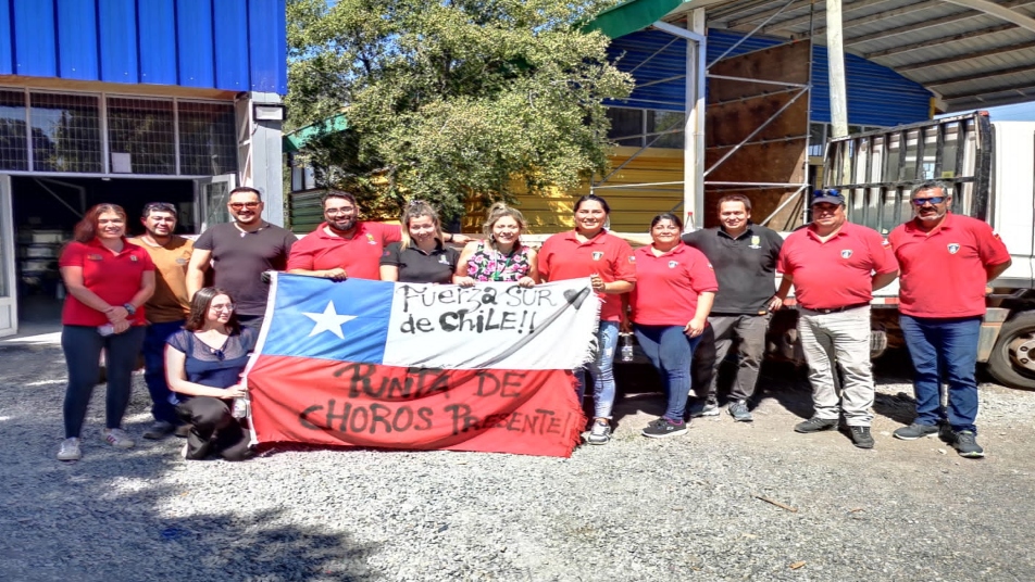 Bomberos de La Higuera realizan importante donación para la localidad de Quillón